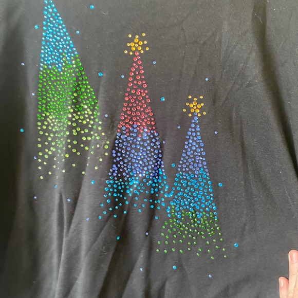 Quacker Factory Christmas Tree Rhinestone Top 1X Holiday Blouse - Picture 2 of 6